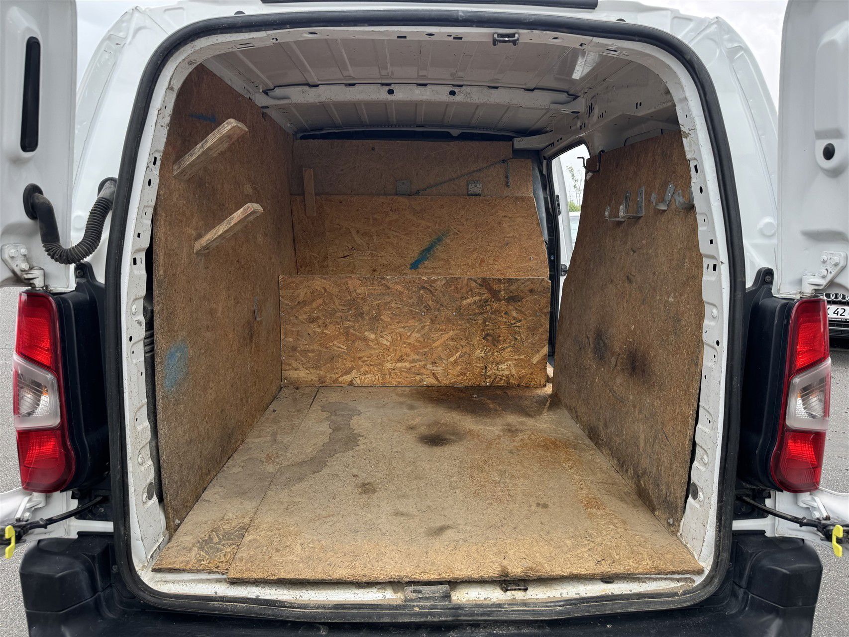 Hvid Opel Combo fra 2020