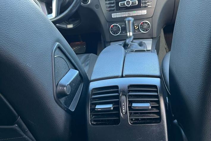 Sort Mercedes C200 d fra 2014