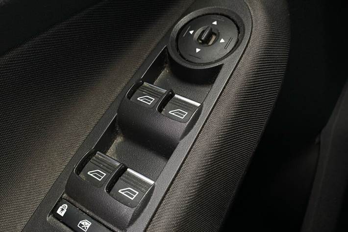 Sort Ford C-MAX fra 2017