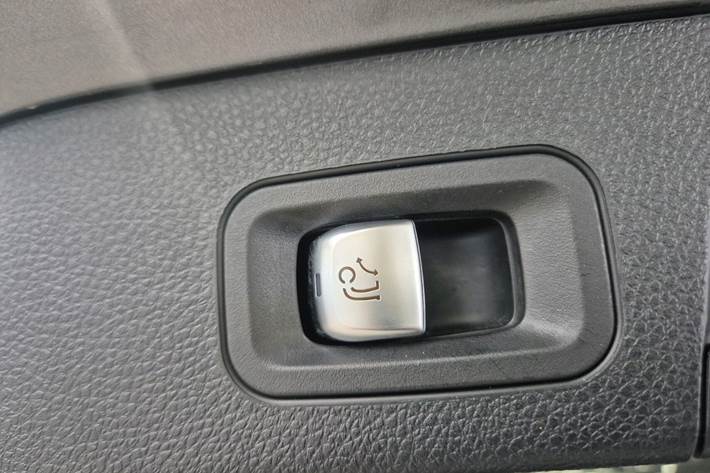 Sort Mercedes C220 d fra 2018