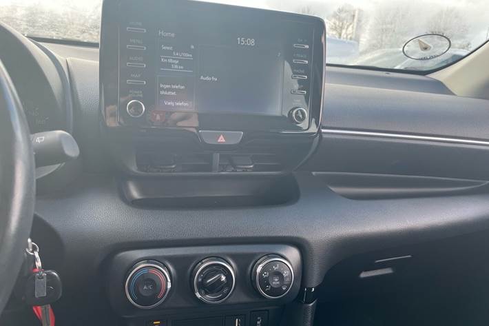 Sort Toyota Yaris fra 2021