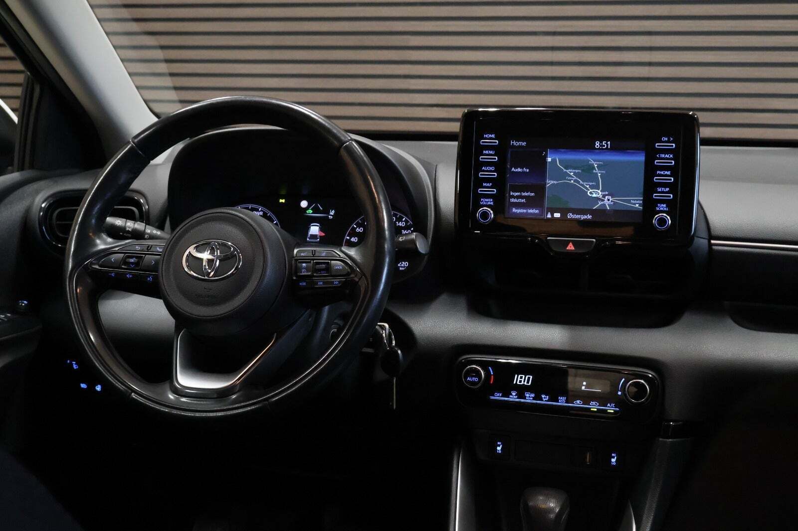 Hvid Toyota Yaris fra 2020