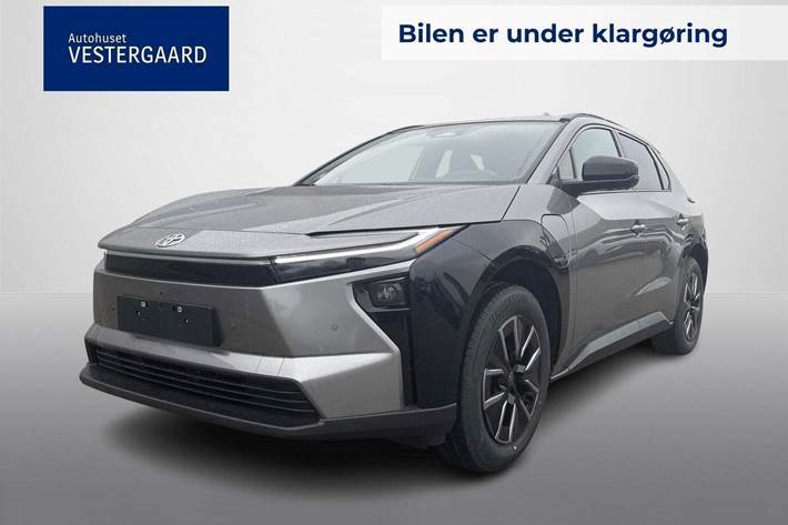Grå Toyota BZ4X fra 2026 set udefra
