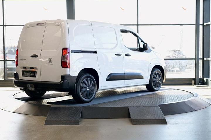 Hvid Peugeot Partner fra 2019
