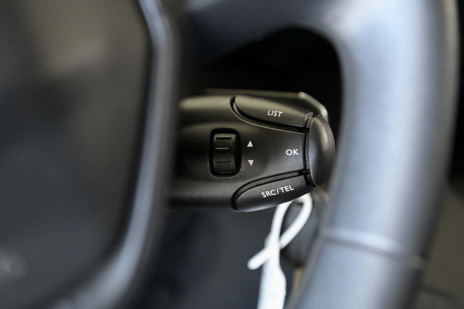 Hvid Peugeot Partner fra 2019