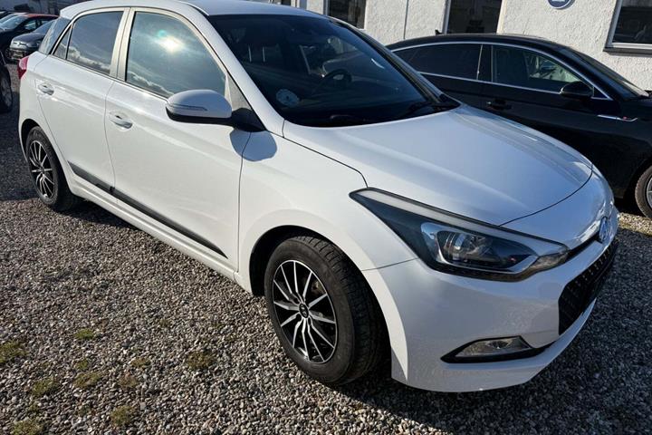 Hvid Hyundai i20 fra 2016
