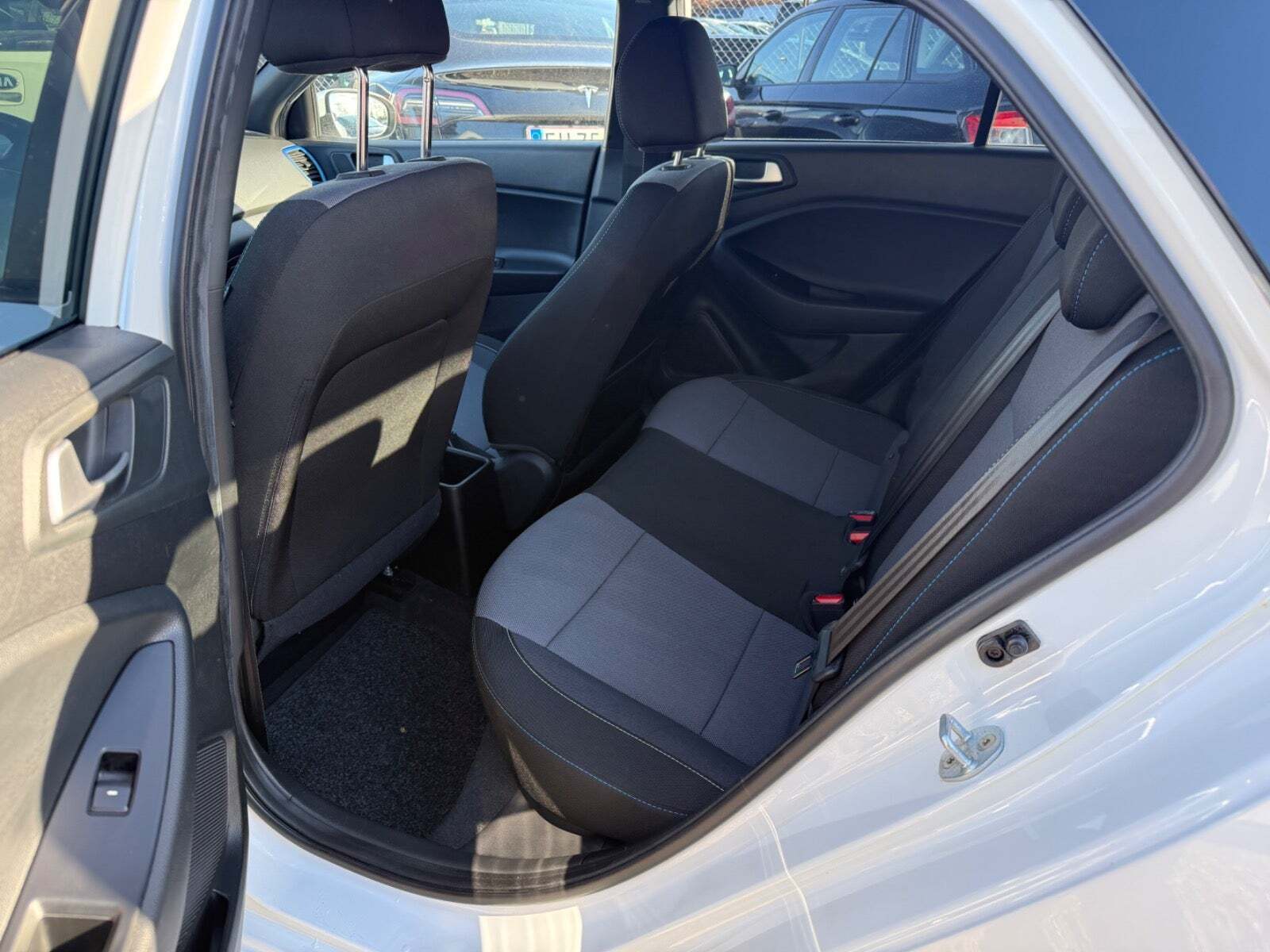 Hvid Hyundai i20 fra 2016