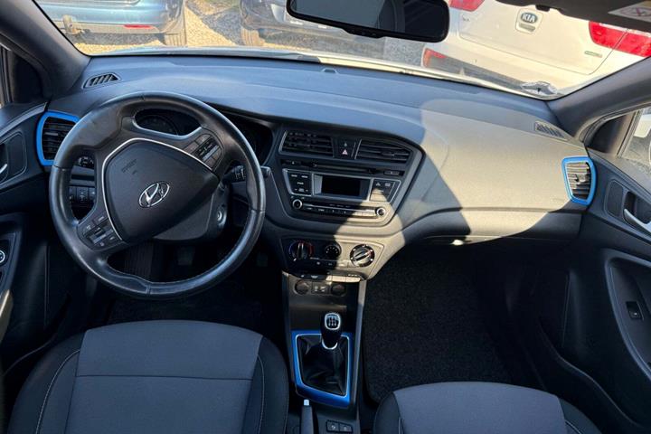 Hvid Hyundai i20 fra 2016