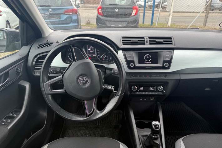 Sort Skoda Fabia fra 2016