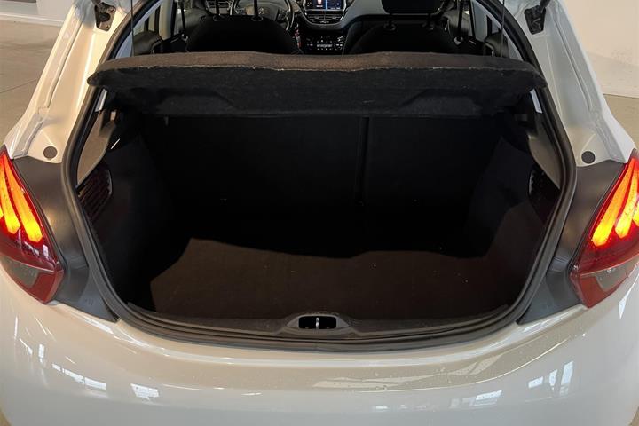 Hvid Peugeot 208 fra 2019