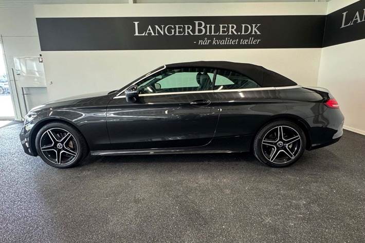 Grå Mercedes C200 fra 2020