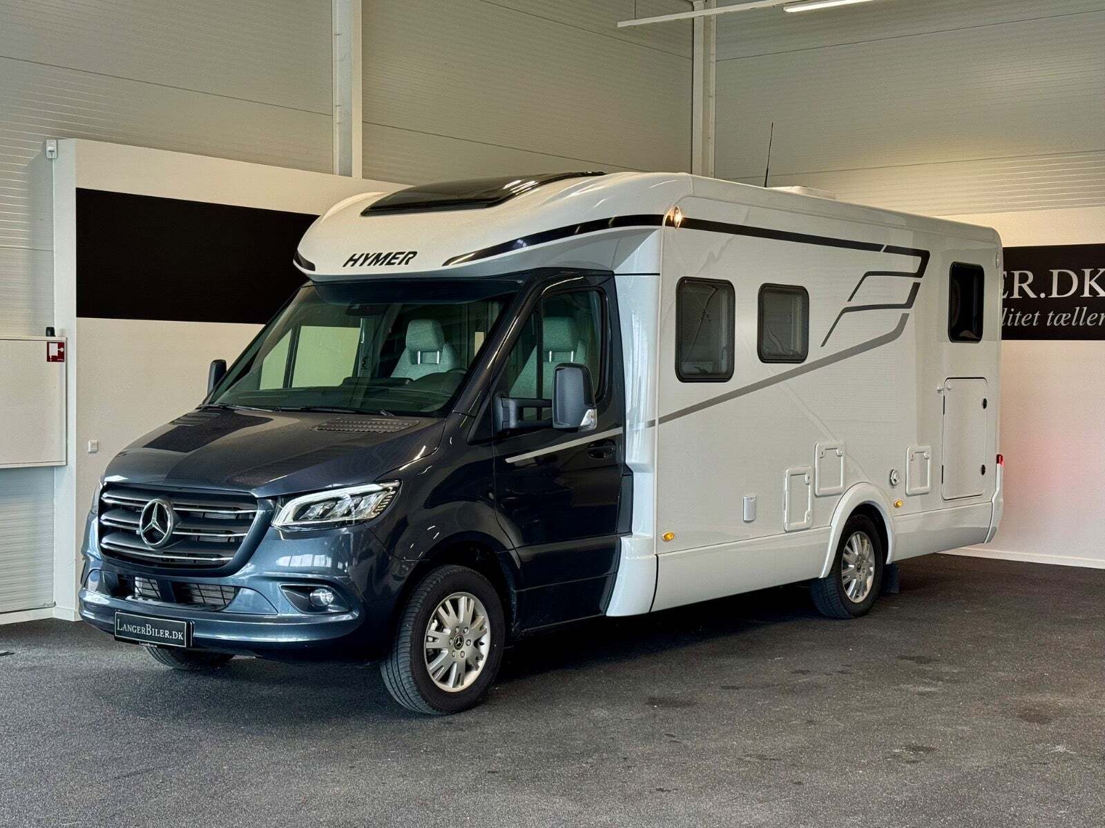 Hvid Mercedes Hymer fra 2023