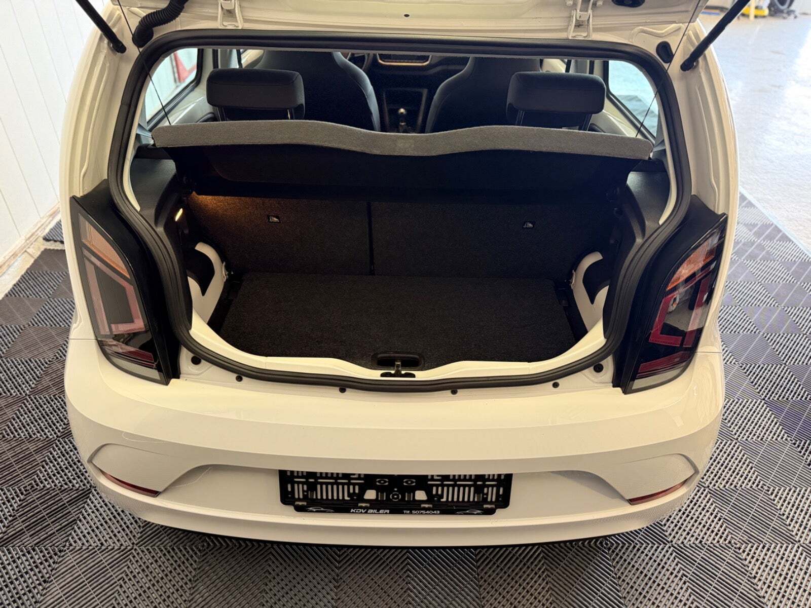 Hvid VW UP! fra 2018