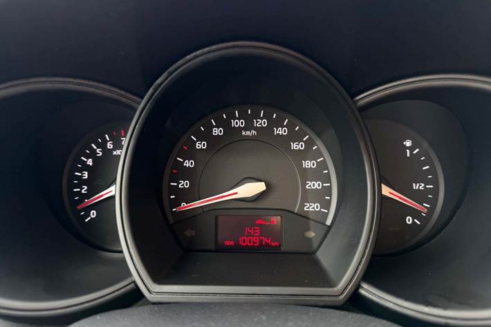 Sølv Kia Rio fra 2013