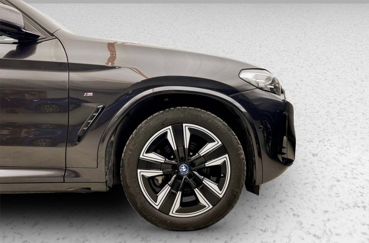 BMW iX3 Charged M-Sport
