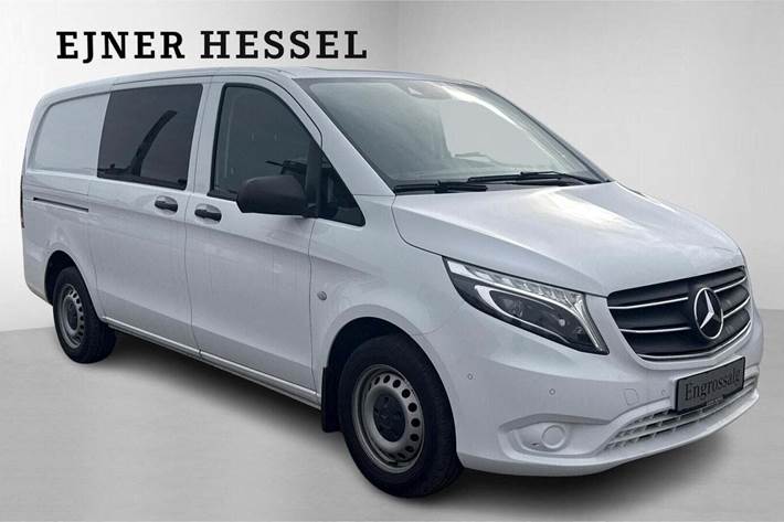 Hvid Mercedes Vito 114 fra 2022