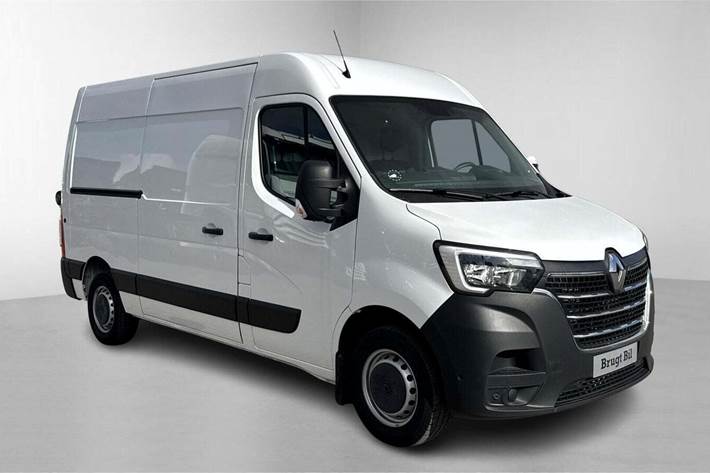 Hvid Renault Master IV T33 fra 2023