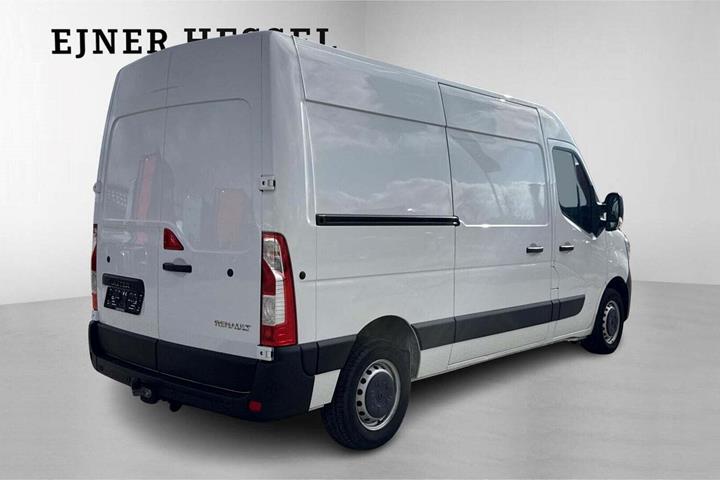 Hvid Renault Master IV T33 fra 2023