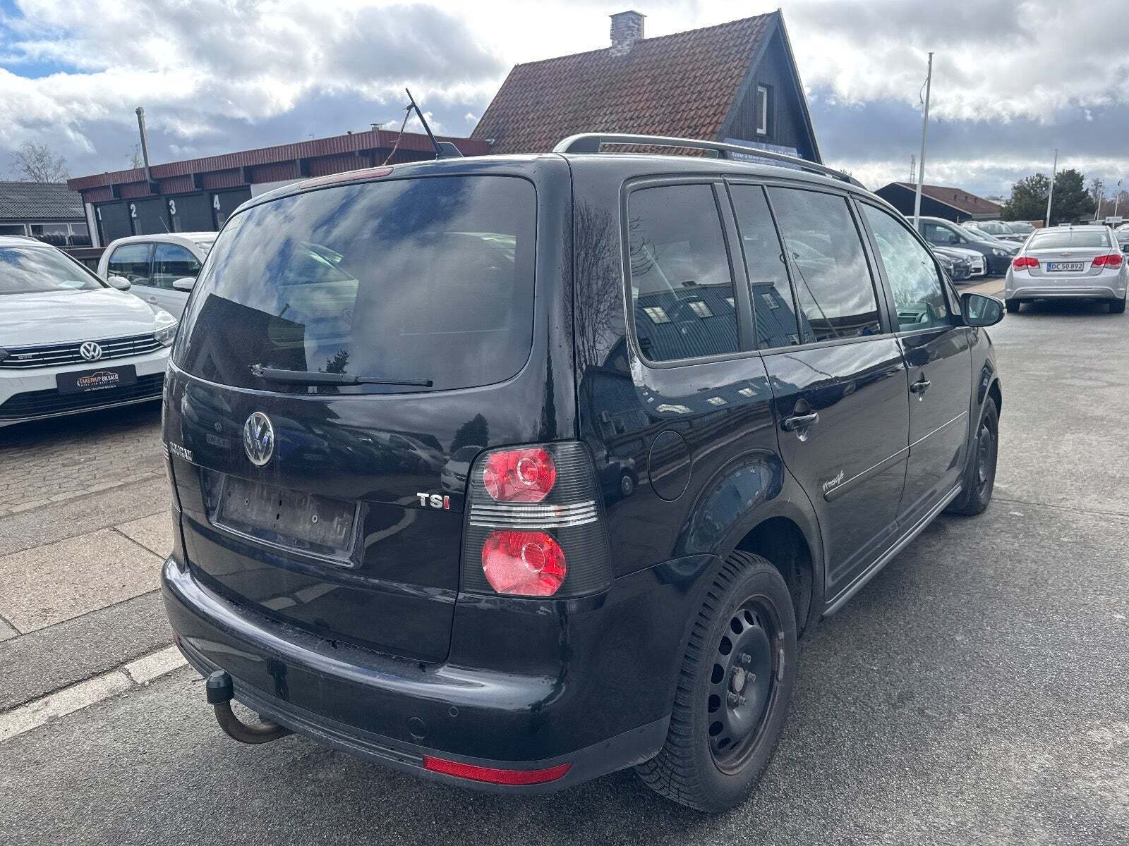 VW Touran 1,4 TSi 140 Conceptline DSG Van