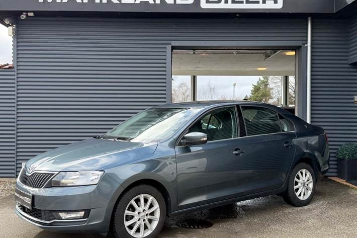 Grå Skoda Rapid fra 2018