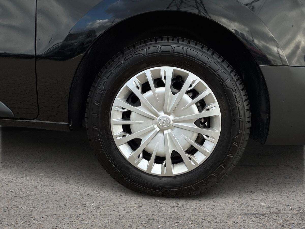 Sort Toyota Proace Verso fra 2025