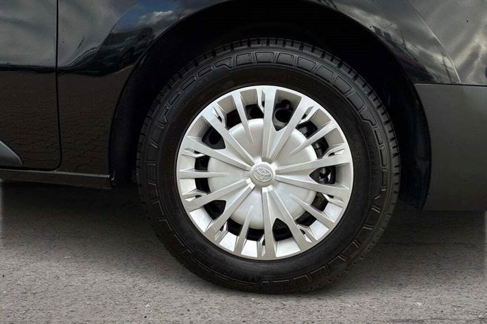 Sort Toyota Proace Verso fra 2025