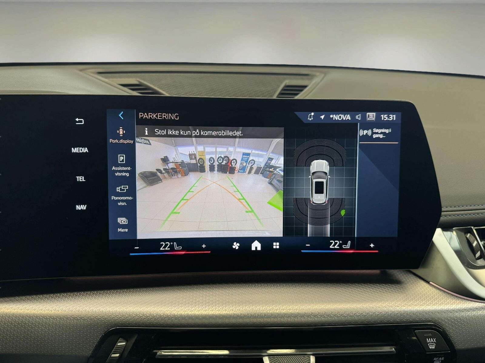 Hvid BMW iX1 fra 2024