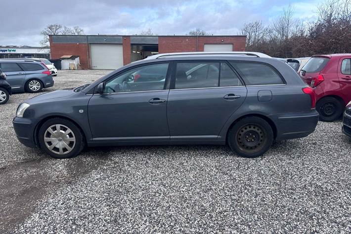 undefined Toyota Avensis fra 2006