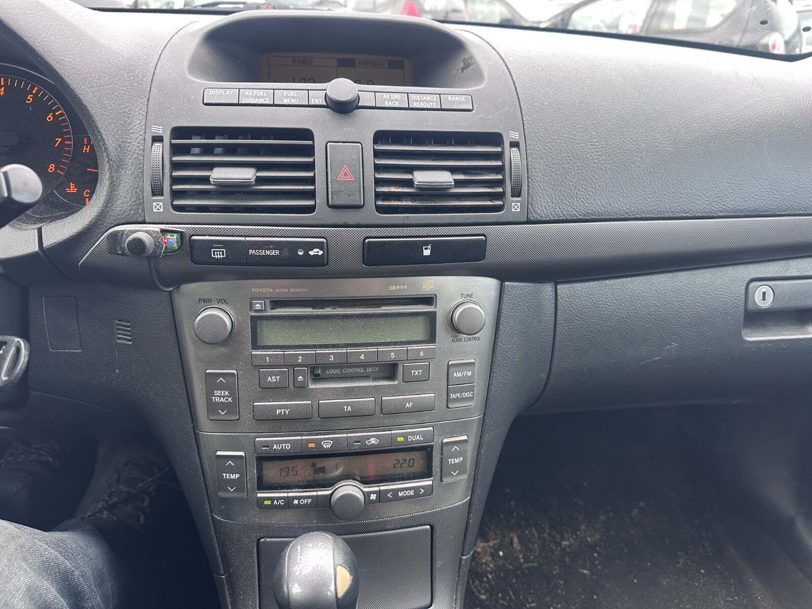 undefined Toyota Avensis fra 2006