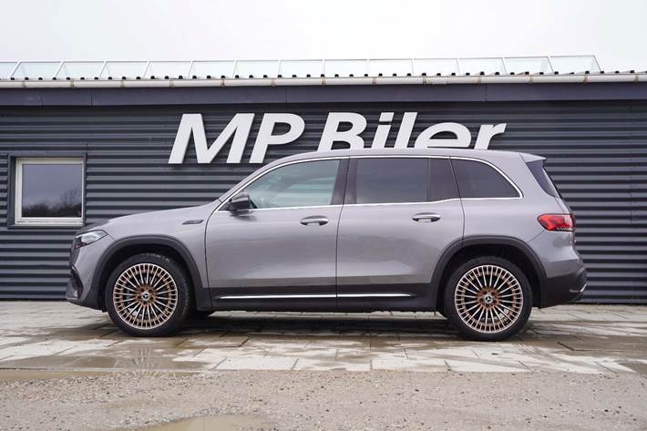 Grå Mercedes EQB300 fra 2022
