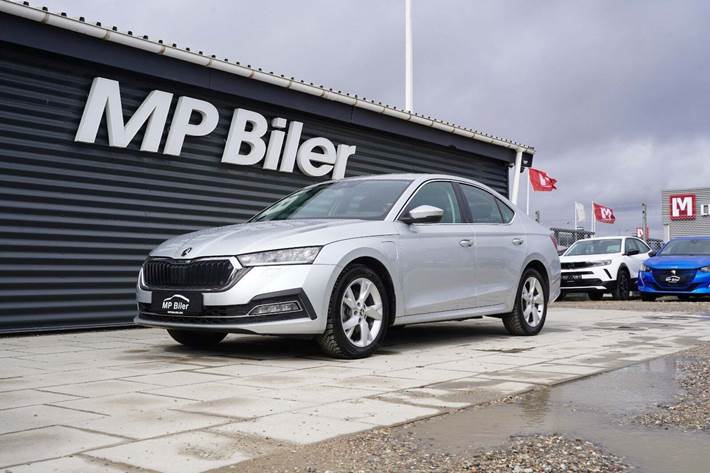 Sølv Skoda Octavia fra 2022