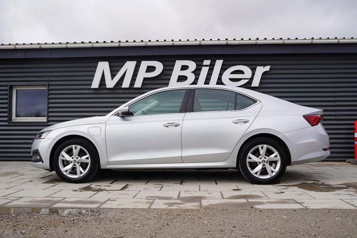 Sølv Skoda Octavia fra 2022