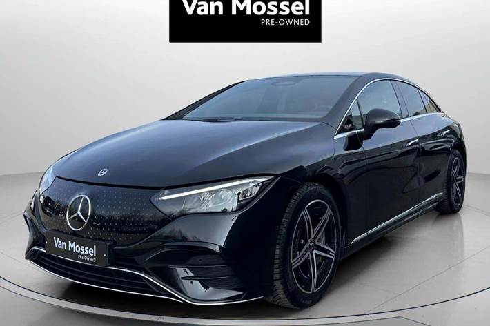Sort Mercedes EQE350 fra 2023