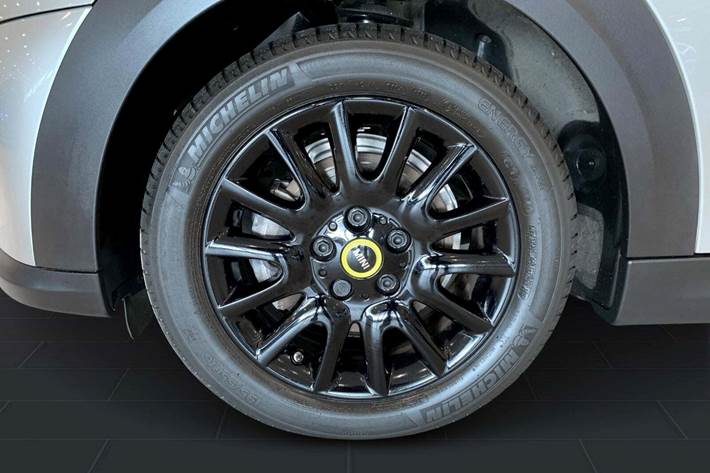 Grå Mini Cooper SE fra 2023