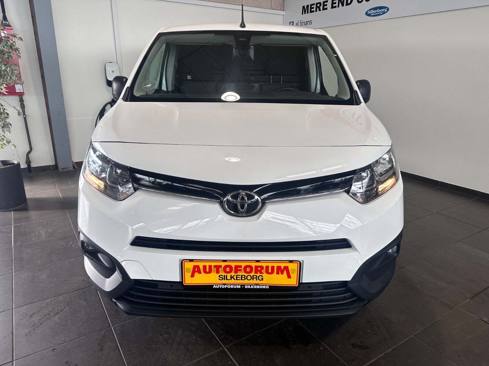 Toyota ProAce City 1,5 D 102 Medium Comfort