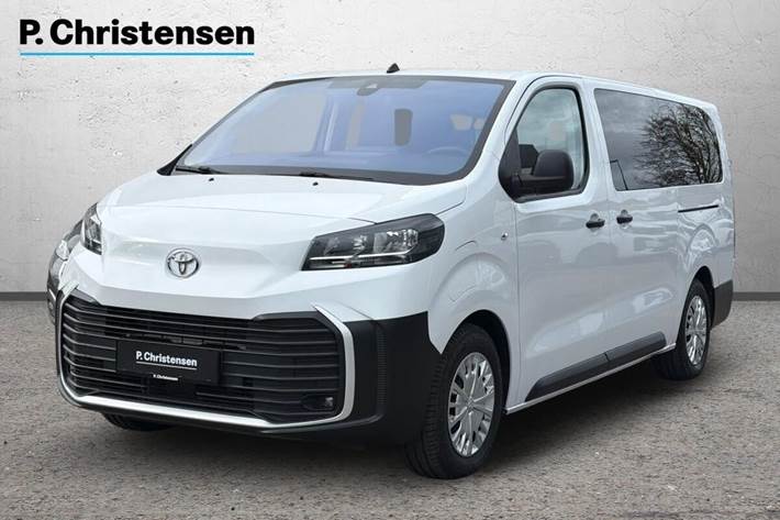 Hvid Toyota Proace Verso fra 2024
