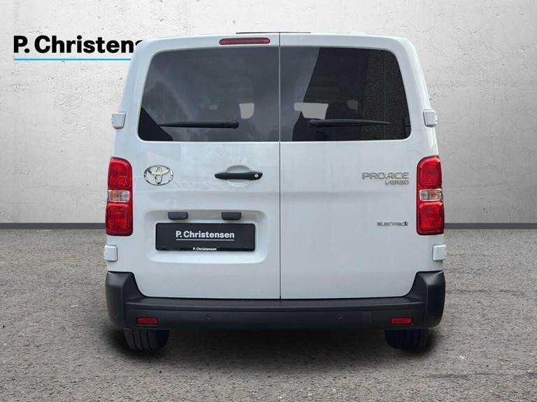 Toyota Proace Verso 75 Long Shuttle