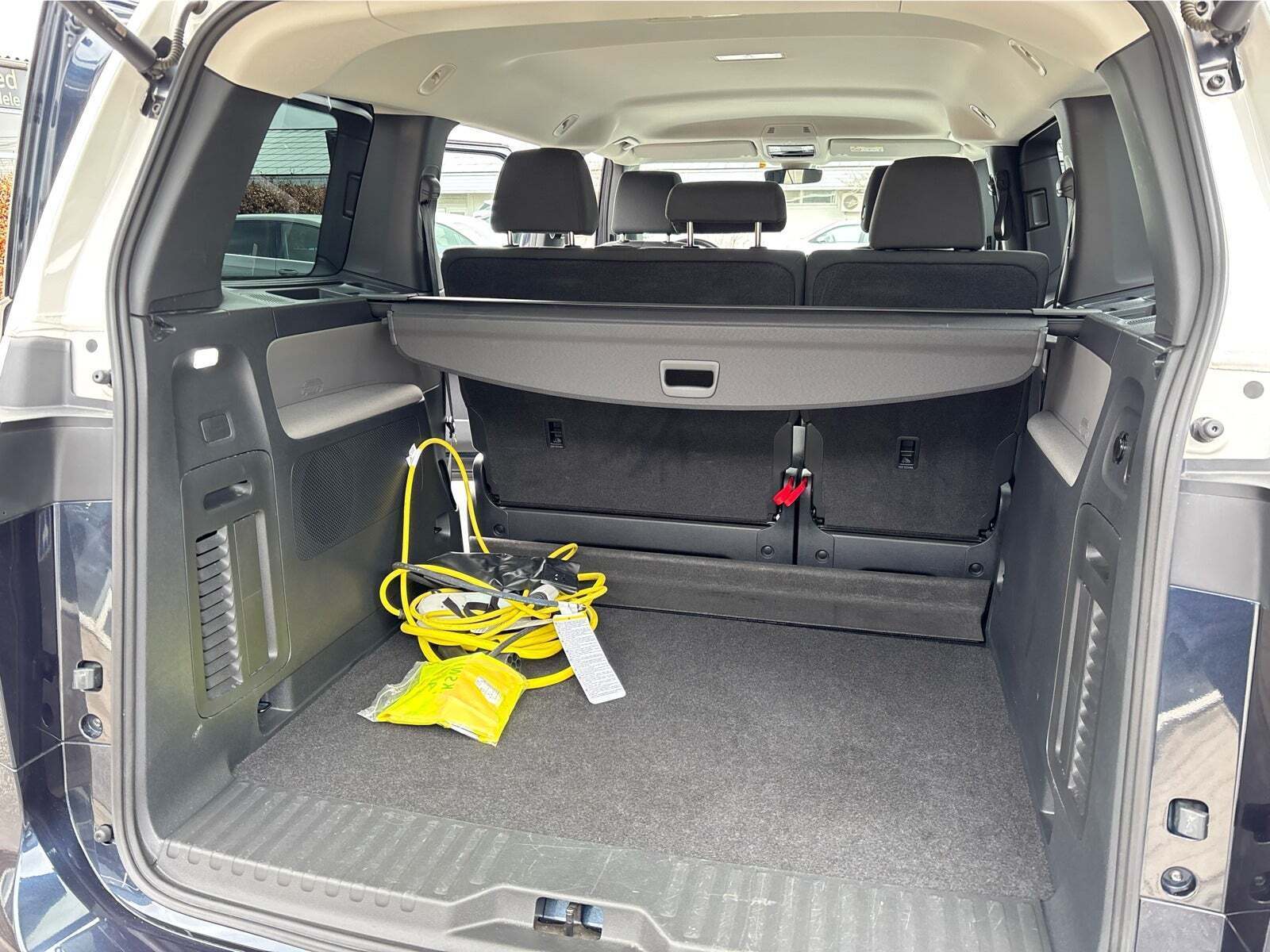 Gul VW ID.Buzz fra 2024