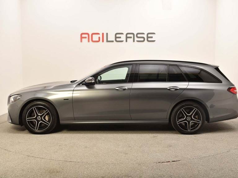 Mercedes E300 de 2,0 AMG Line Night Edition stc. aut.