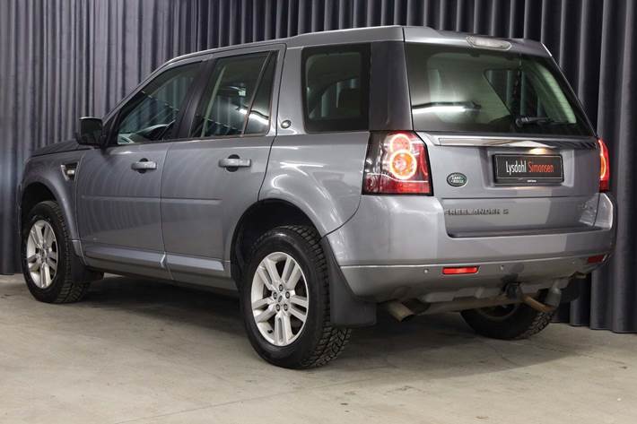 Sølv Land Rover Freelander 2 fra 2013