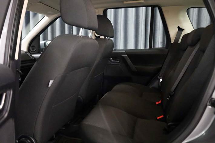 Sølv Land Rover Freelander 2 fra 2013