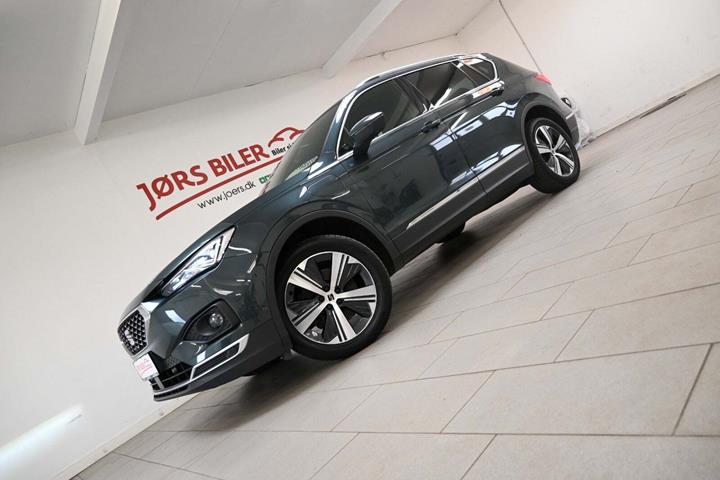 Grøn Seat Tarraco fra 2021 set udefra