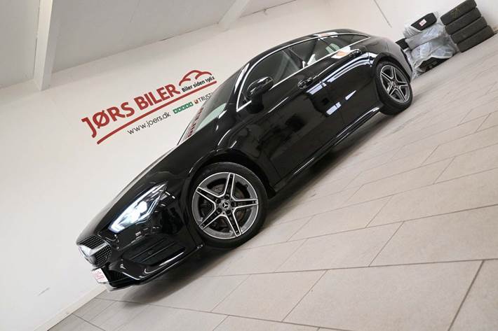 Sort Mercedes CLA200 fra 2021