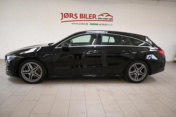 Sort Mercedes CLA200 fra 2021