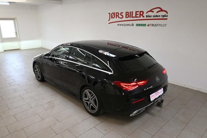 Sort Mercedes CLA200 fra 2021