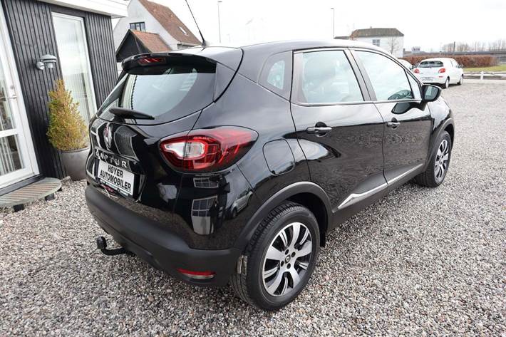 Sort Renault Captur fra 2018