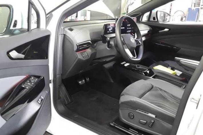 Hvid VW ID.4 fra 2025