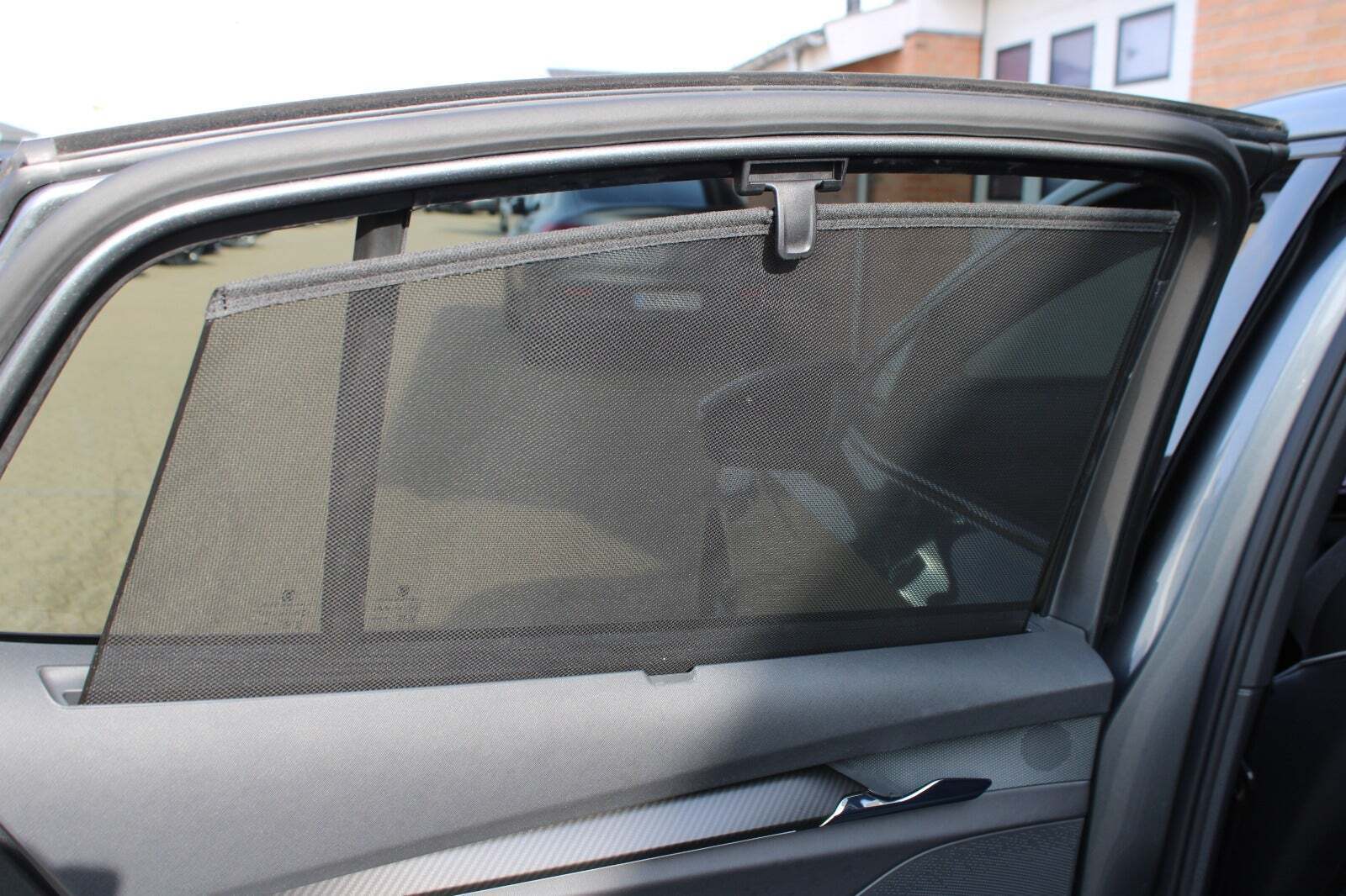 Grå Skoda Enyaq fra 2023