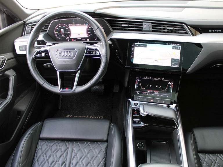 Audi e-tron 55 S-line Sportback quattro