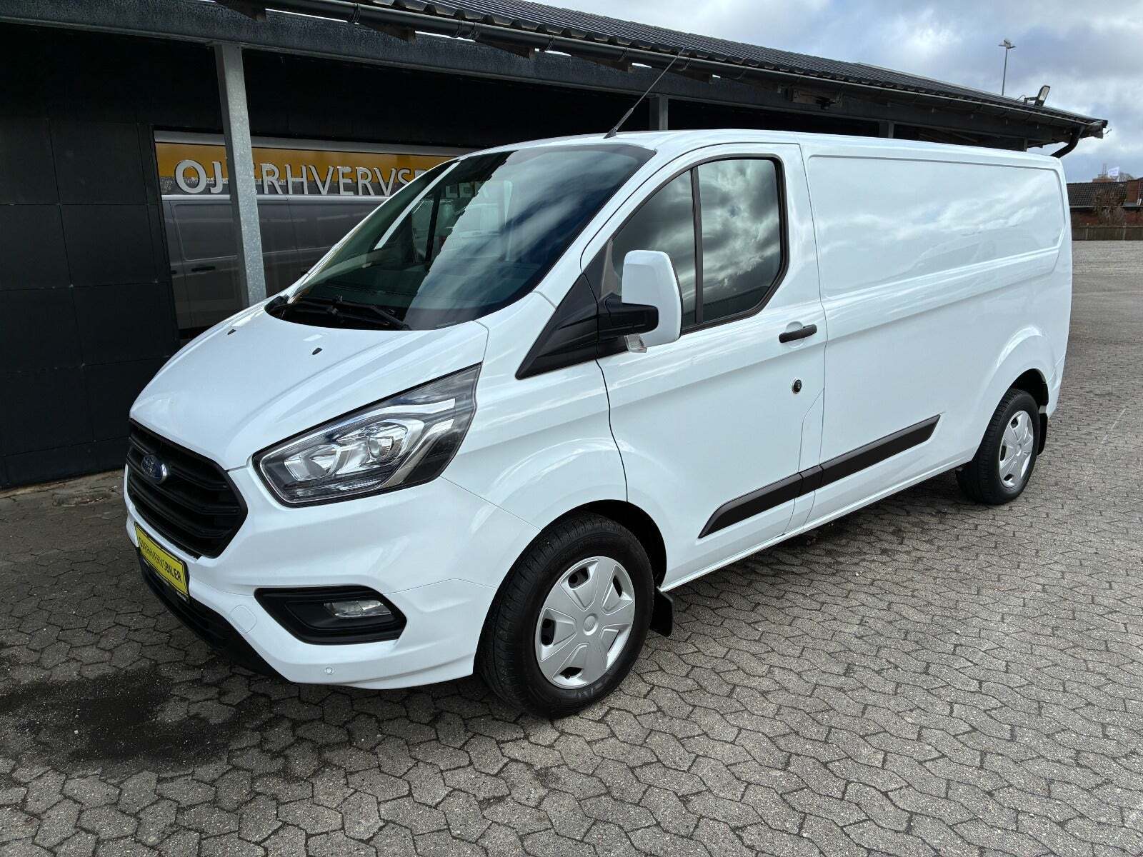 Ford Transit Custom 320 L2 2,0 TDCi 130 Trend